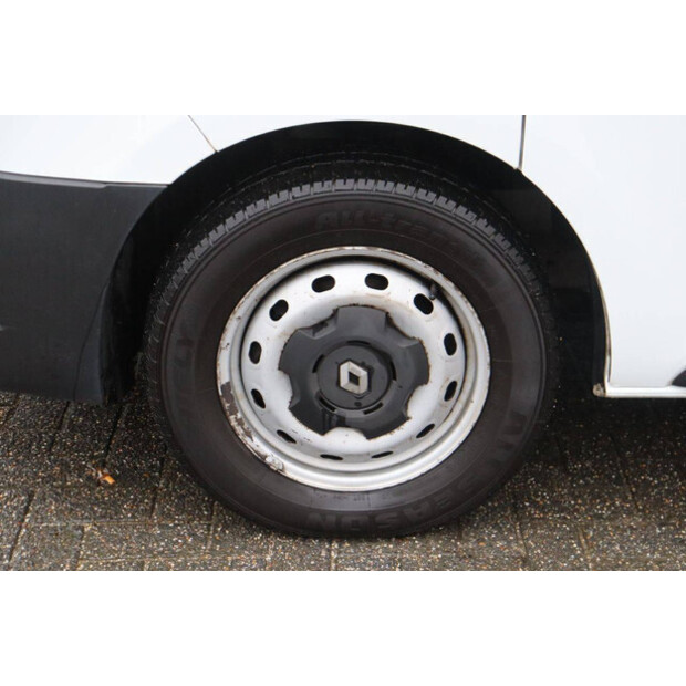 Renault Trafic-44910060