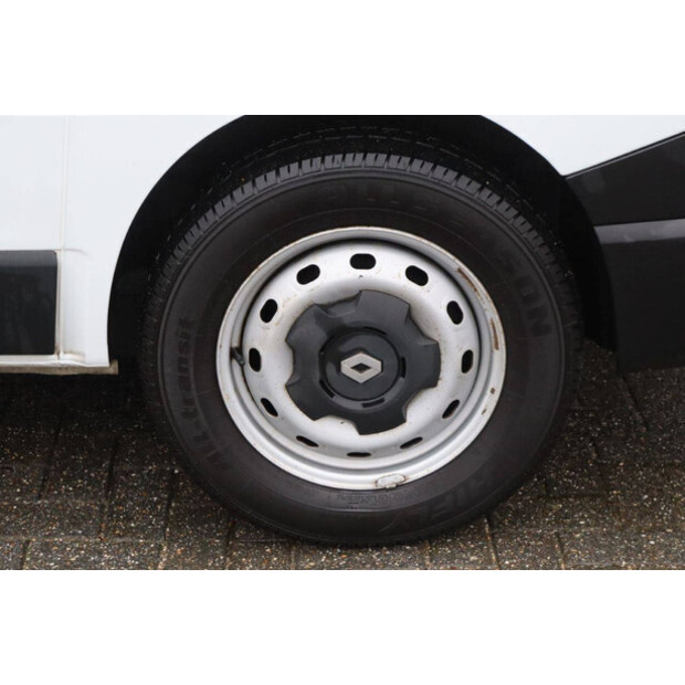 Renault Trafic-44910061