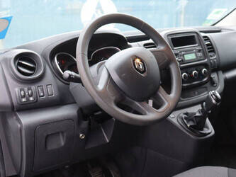 renault-trafic-1404540-44910069