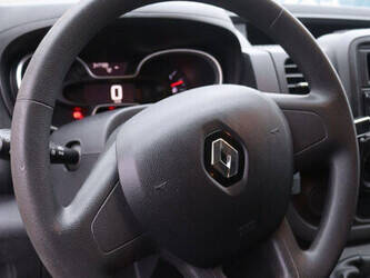 renault-trafic-1404540-44910071