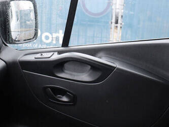 renault-trafic-1404540-44910072