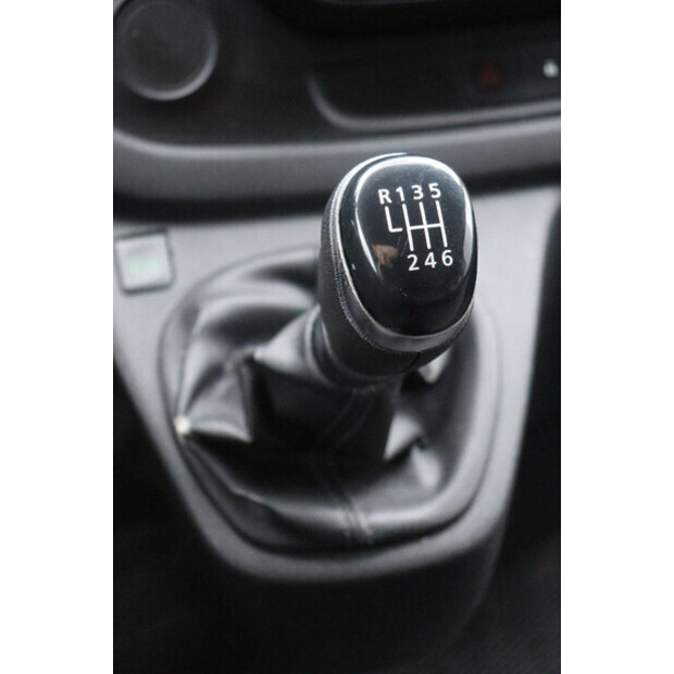 Renault Trafic-44910073