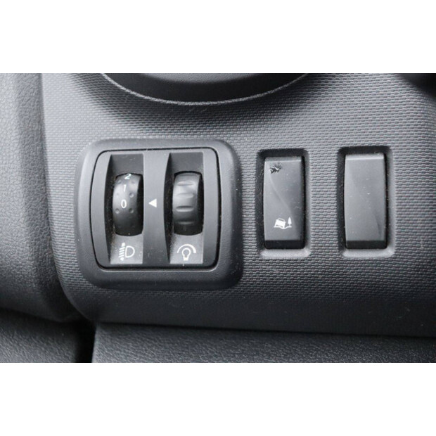 Renault Trafic-44910081