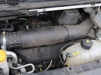 renault-trafic-1404540-44910092