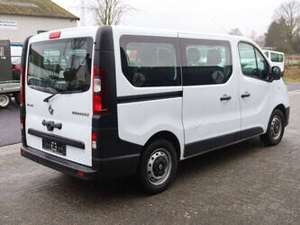 2020-renault-trafic-1404541-44910098