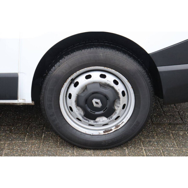 2020 رينو Trafic-44910105