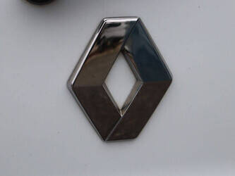 2020-renault-trafic-1404541-44910107