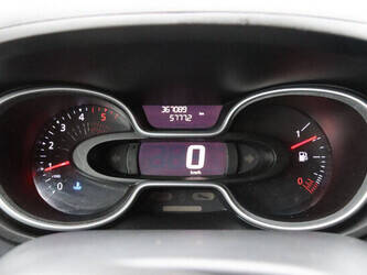 2020-renault-trafic-1404541-44910121