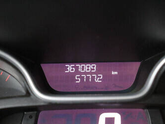 2020-renault-trafic-1404541-44910122