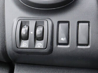 2020-renault-trafic-1404541-44910123