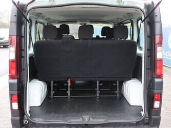 2020-renault-trafic-1404541-44910124