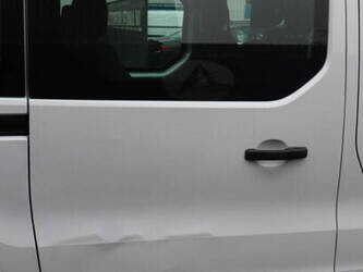 2020-renault-trafic-1404541-44910125