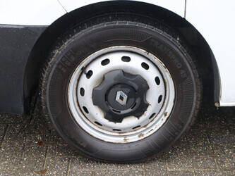 renault-trafic-1404542-44910148