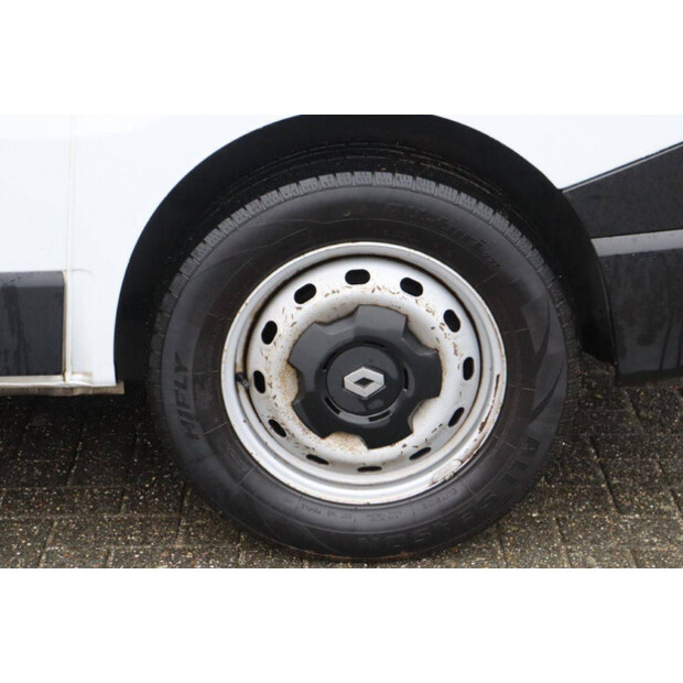 Renault Trafic-44910149