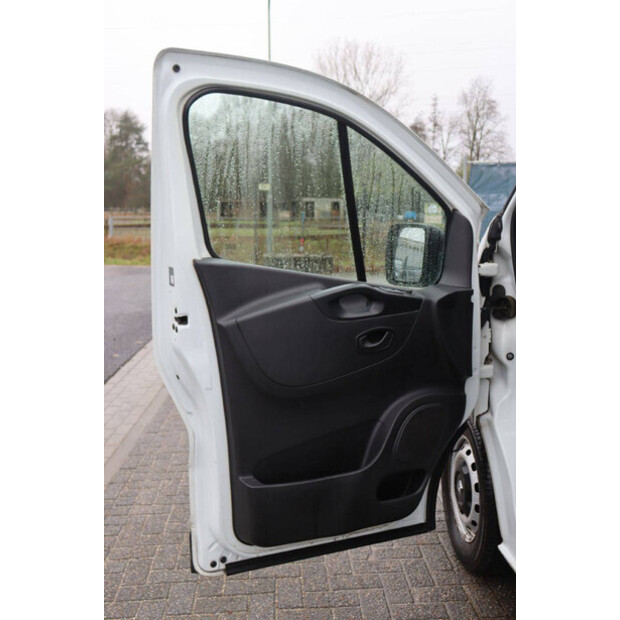 Renault Trafic-44910154