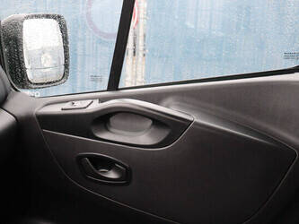 renault-trafic-1404542-44910160