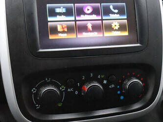 2019-renault-trafic-1404543-44910204