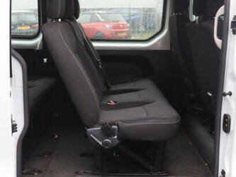 2019-renault-trafic-1404543-44910213