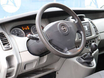 2007-opel-vivaro-2-2-0cdti-1404544-44910258