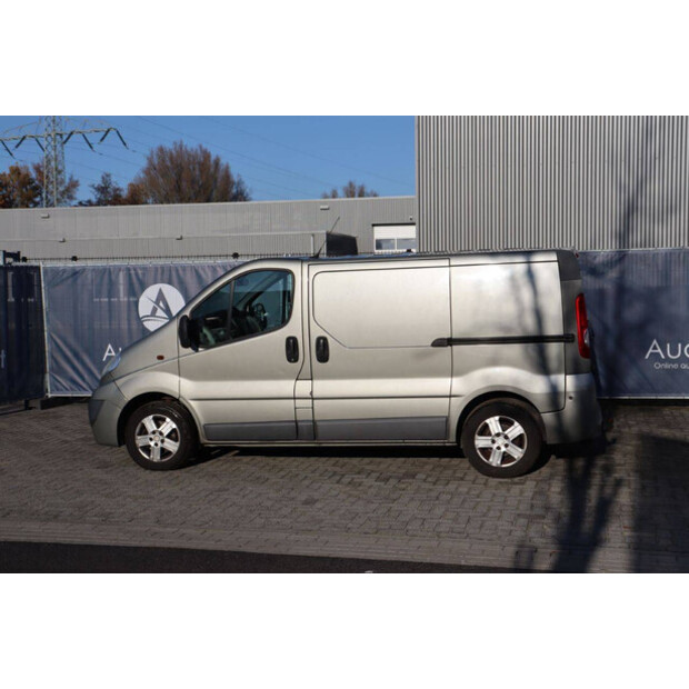2010 Opel Vivaro 2 2.0CDTI-44910279