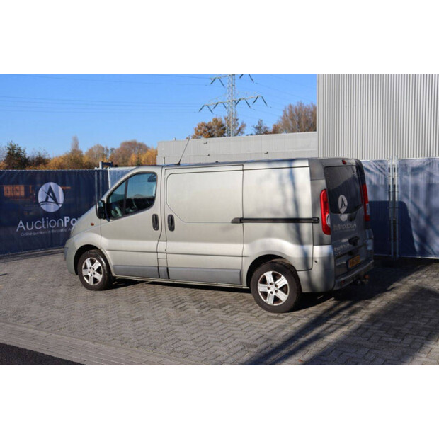 2010 Opel Vivaro 2 2.0CDTI-44910280