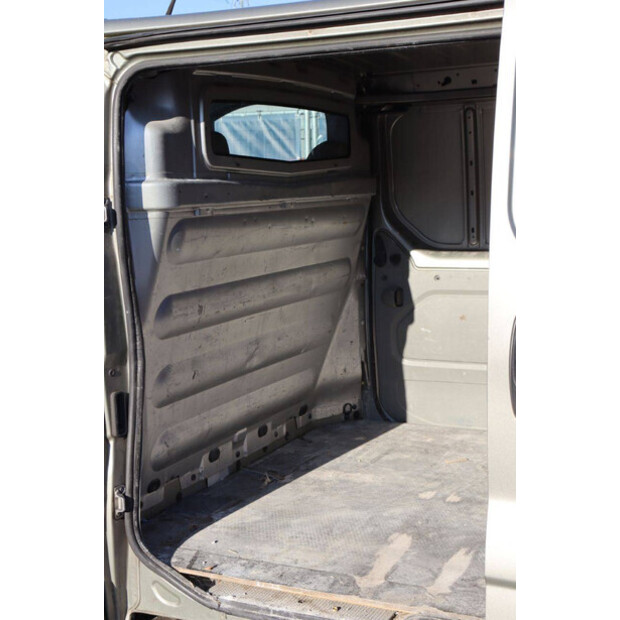 2010 Opel Vivaro 2 2.0CDTI-44910301