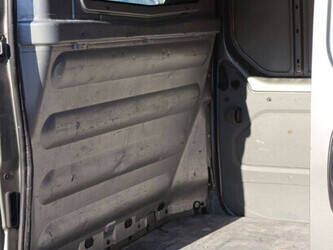 2010-opel-vivaro-2-2-0cdti-44910301