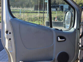 2010-opel-vivaro-2-2-0cdti-44910309