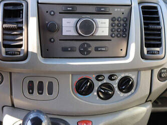 2010-opel-vivaro-2-2-0cdti-44910318