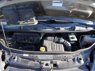 2010-opel-vivaro-2-2-0cdti-44910333