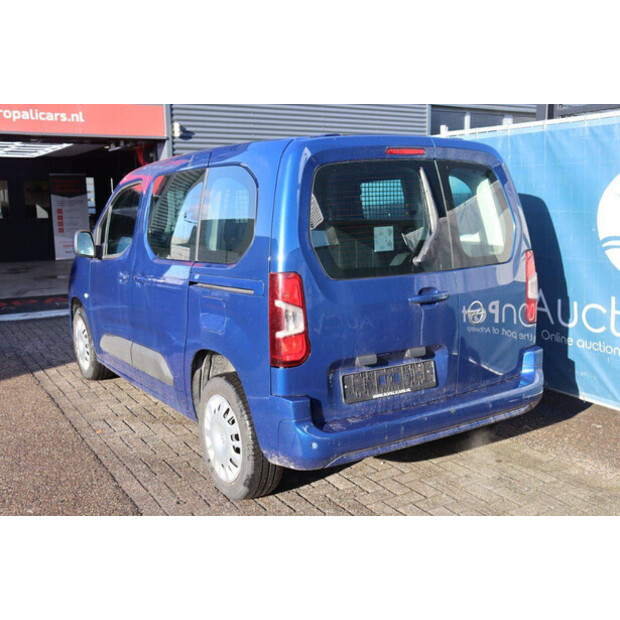 2021 أوبل COMBO-44910339