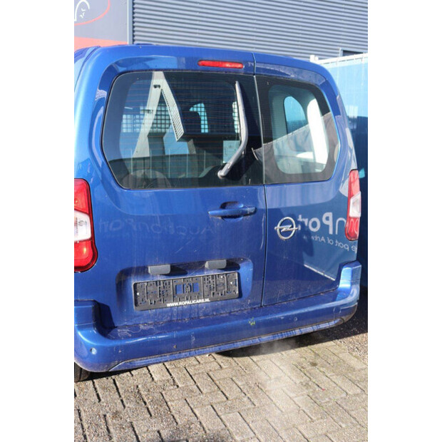 2021 أوبل COMBO-44910347