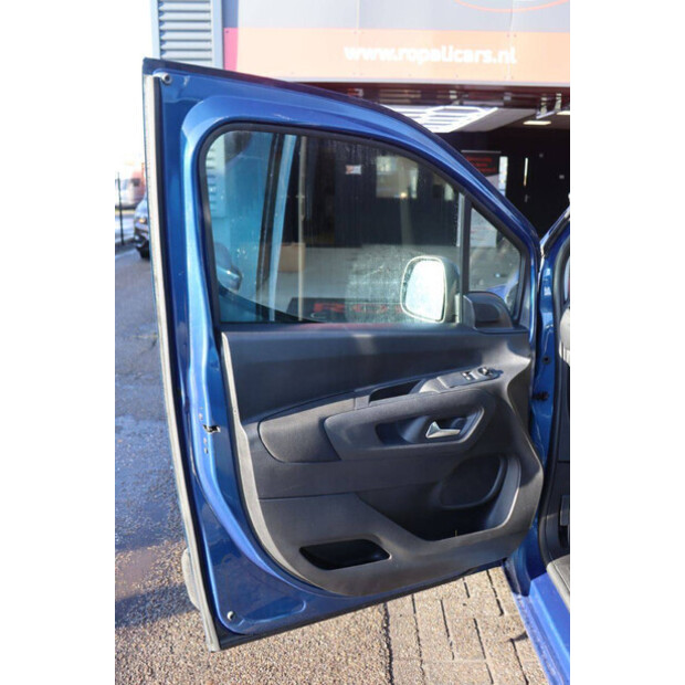 2021 أوبل COMBO-44910349