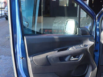 2021-opel-combo-1404546-44910349