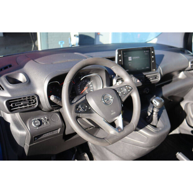 2021 أوبل COMBO-44910352