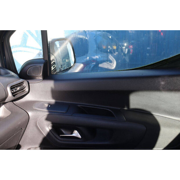 2021 أوبل COMBO-44910355