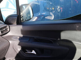 2021-opel-combo-1404546-44910355