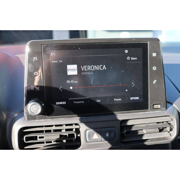 2021 أوبل COMBO-44910358