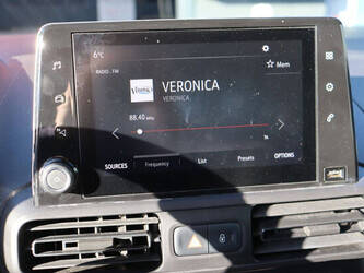 2021-opel-combo-1404546-44910358