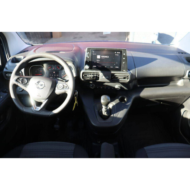 2021 أوبل COMBO-44910366