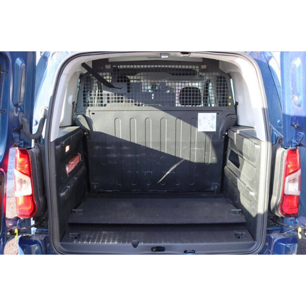 2021 أوبل COMBO-44910369