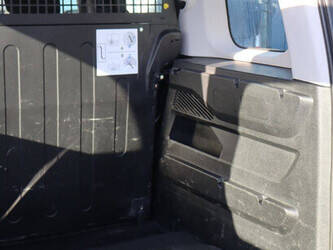 2021-opel-combo-1404546-44910370