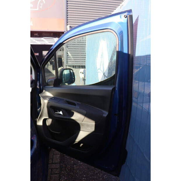 2021 أوبل COMBO-44910372