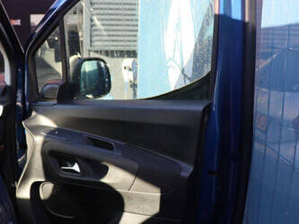 2021-opel-combo-1404546-44910372