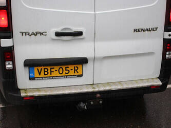 2018-renault-trafic-1404550-44910527
