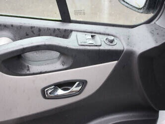 2018-renault-trafic-1404550-44910548