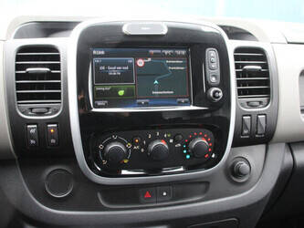 2018-renault-trafic-1404550-44910555