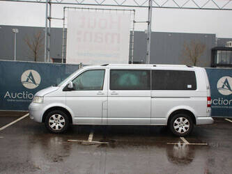 2009-volkswagen-transporter-1404551-44910563