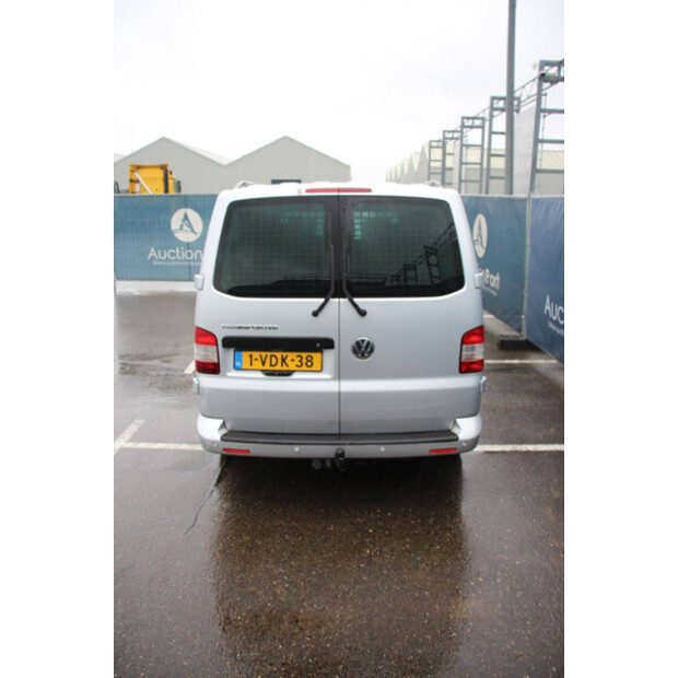 2009 Volkswagen Transporter-44910565