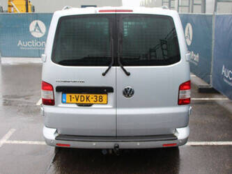 2009-volkswagen-transporter-1404551-44910565